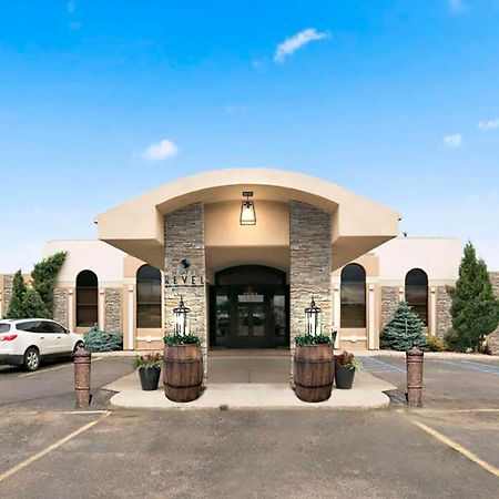 Revel Hotel Minot - Surestay Collection By Best Western Eksteriør billede